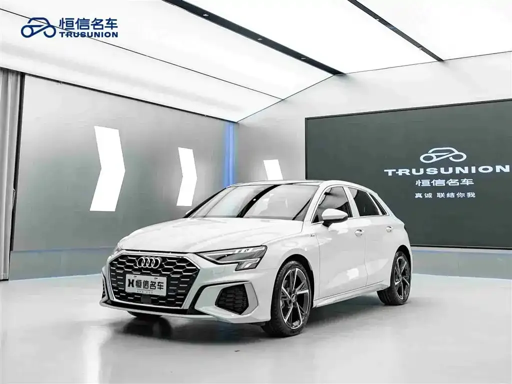 Audi A3 2023 из CN, фото 3