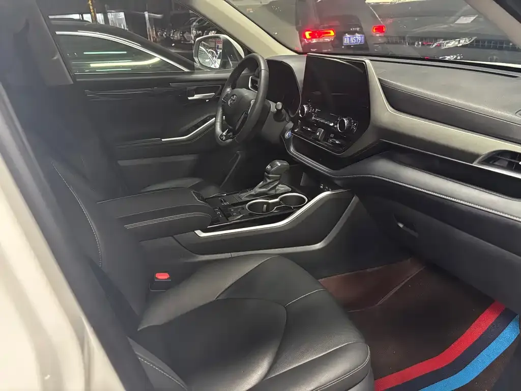 Toyota Highlander 2021 из CN, фото 7