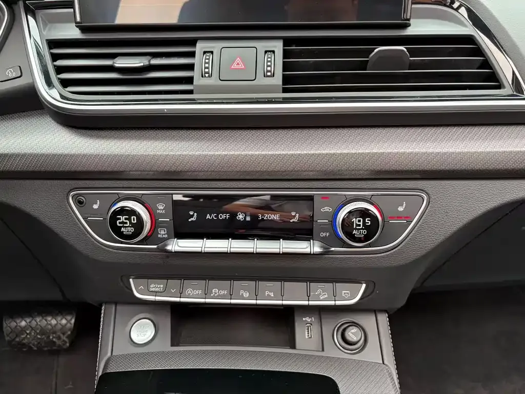 Audi Q5L 2023 из CN, фото 10