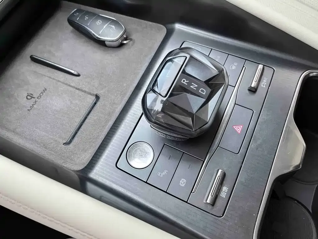 BYD L EV 2024 из CN, фото 7