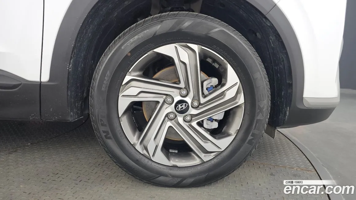 Hyundai Santafe — фото 5