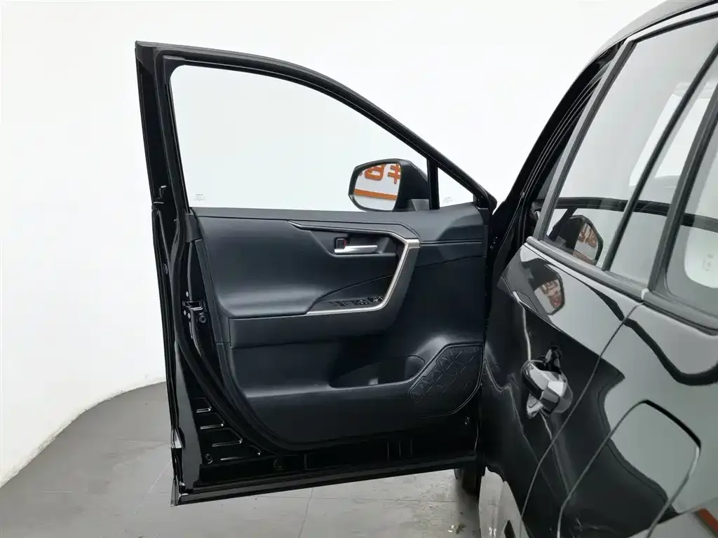 Toyota Wildlander 2025 из CN, фото 8