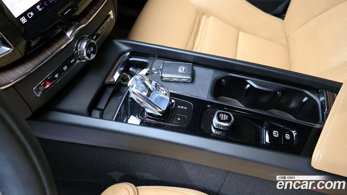 Volvo XC60 2022 из KR, фото 9