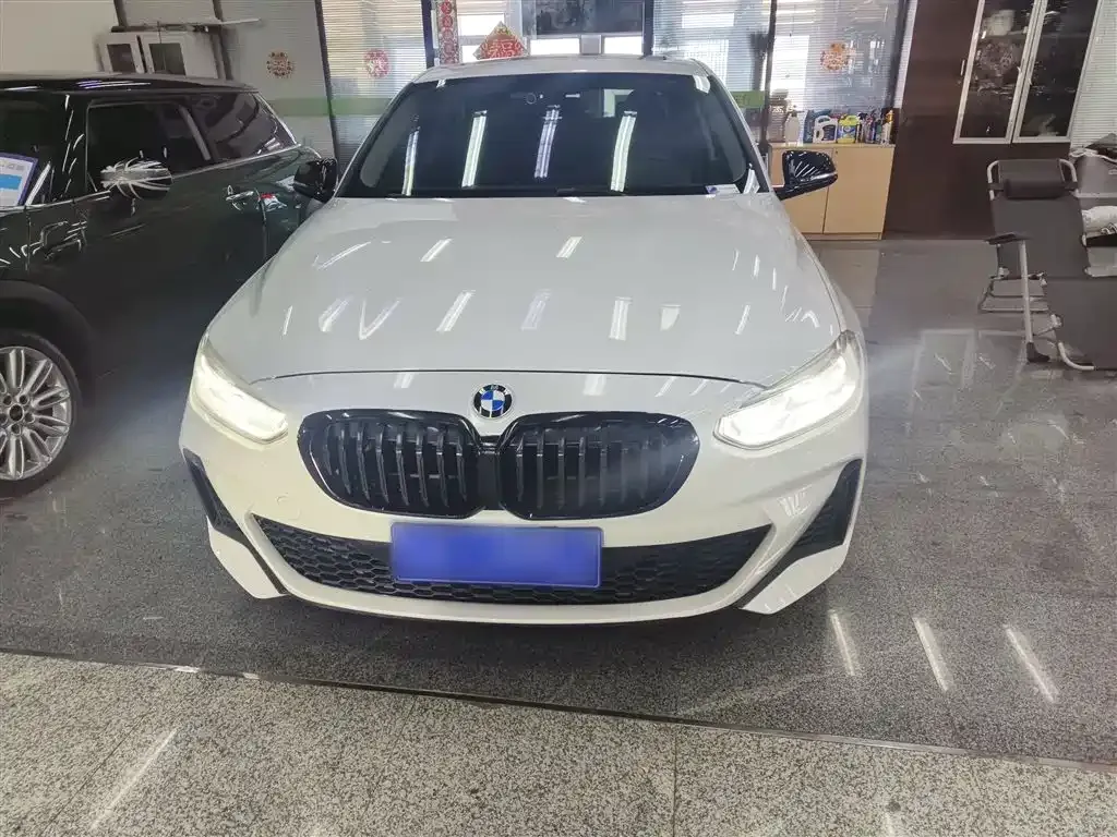 BMW 1 Series 2021 из CN, фото 3
