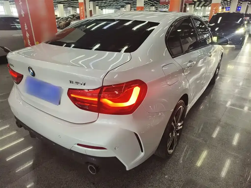 BMW 1 Series 2021 из CN, фото 7