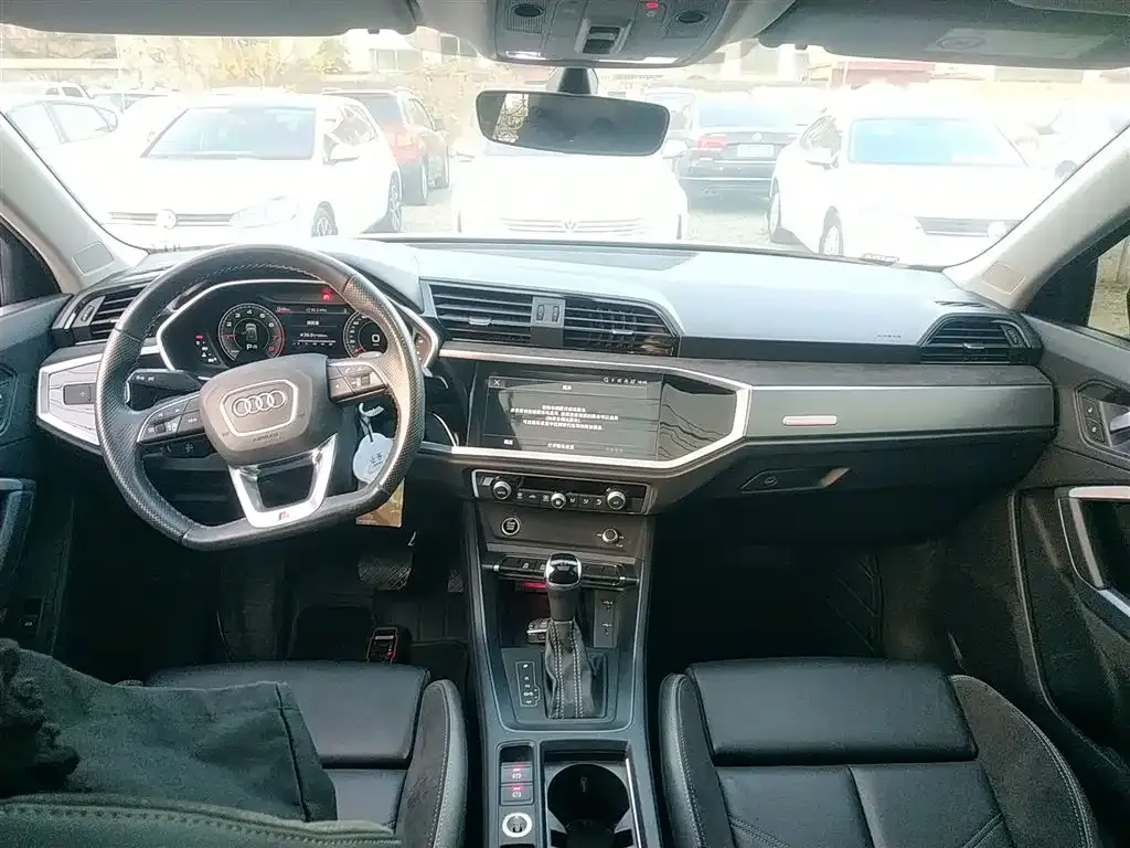 Audi Q3 Sportback 2023 из CN, фото 10