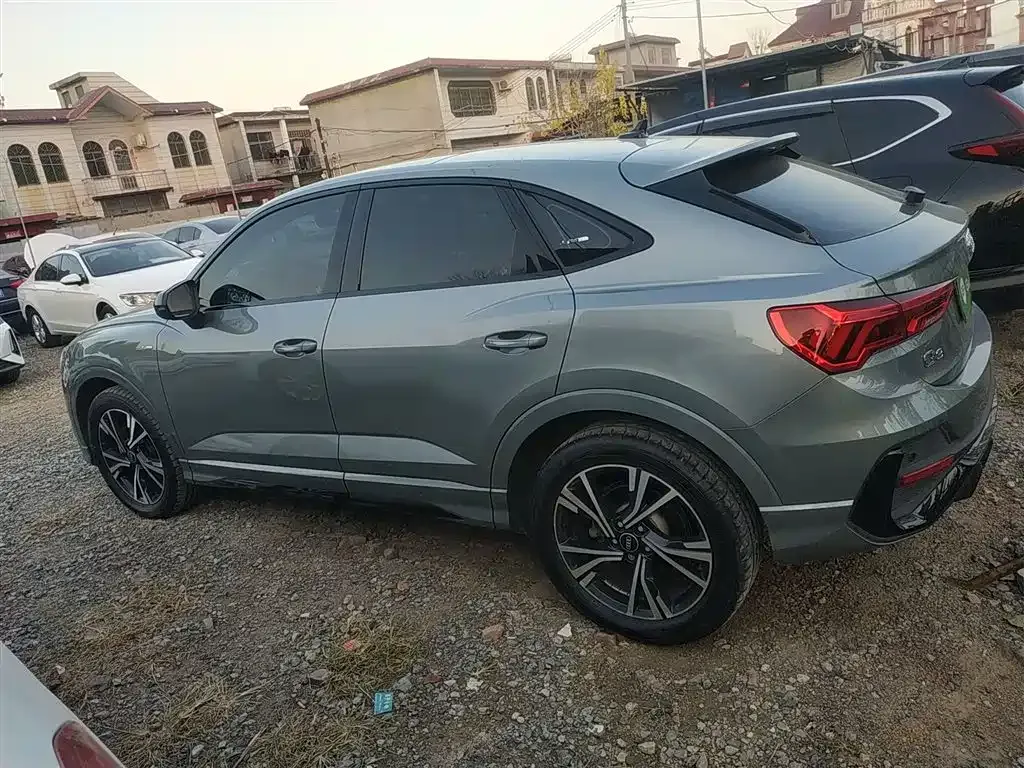 Audi Q3 Sportback 2023 из CN, фото 5