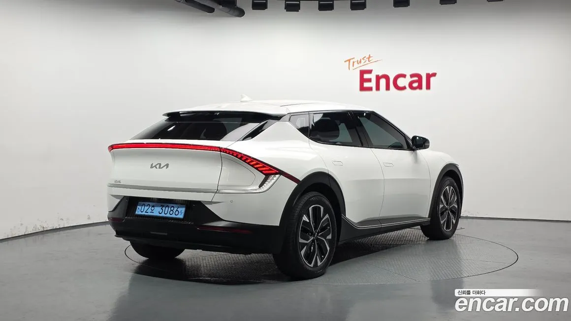 Kia EV6 2023 из KR, фото 2