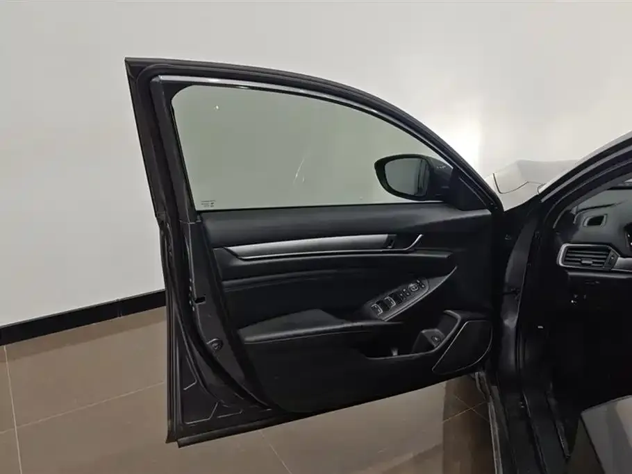 Honda Accord 2021 из CN, фото 7