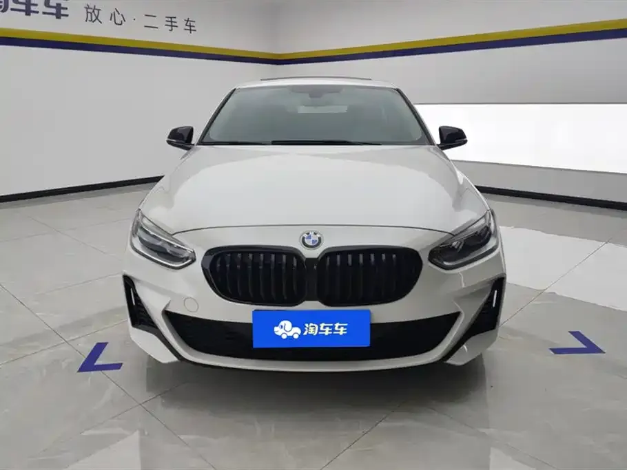 BMW 1 Series 2021 из CN, фото 2