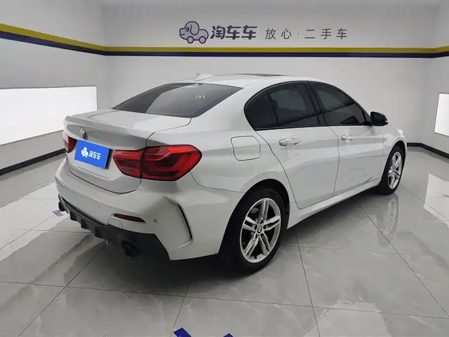 BMW 1 Series 2021 из CN, фото 3