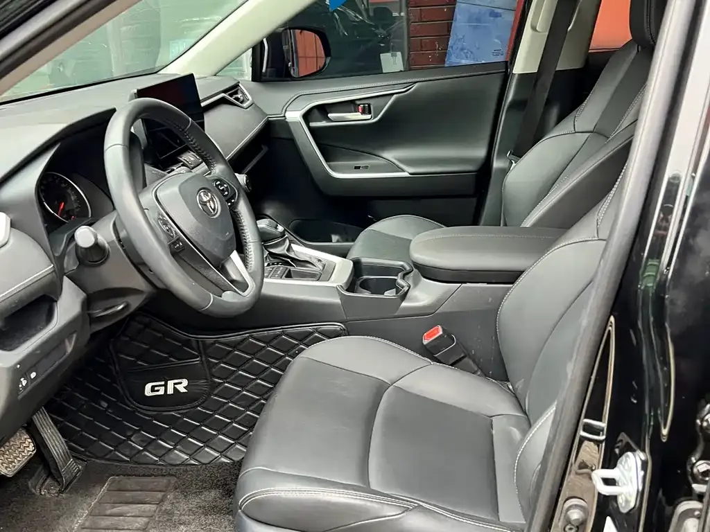 Toyota Wildlander 2024 из CN, фото 4