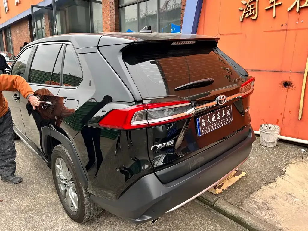 Toyota Wildlander 2024 из CN, фото 8