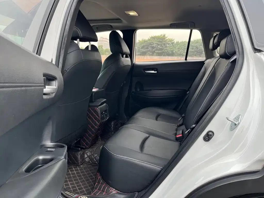 Toyota Frontlander 2023 из CN, фото 8
