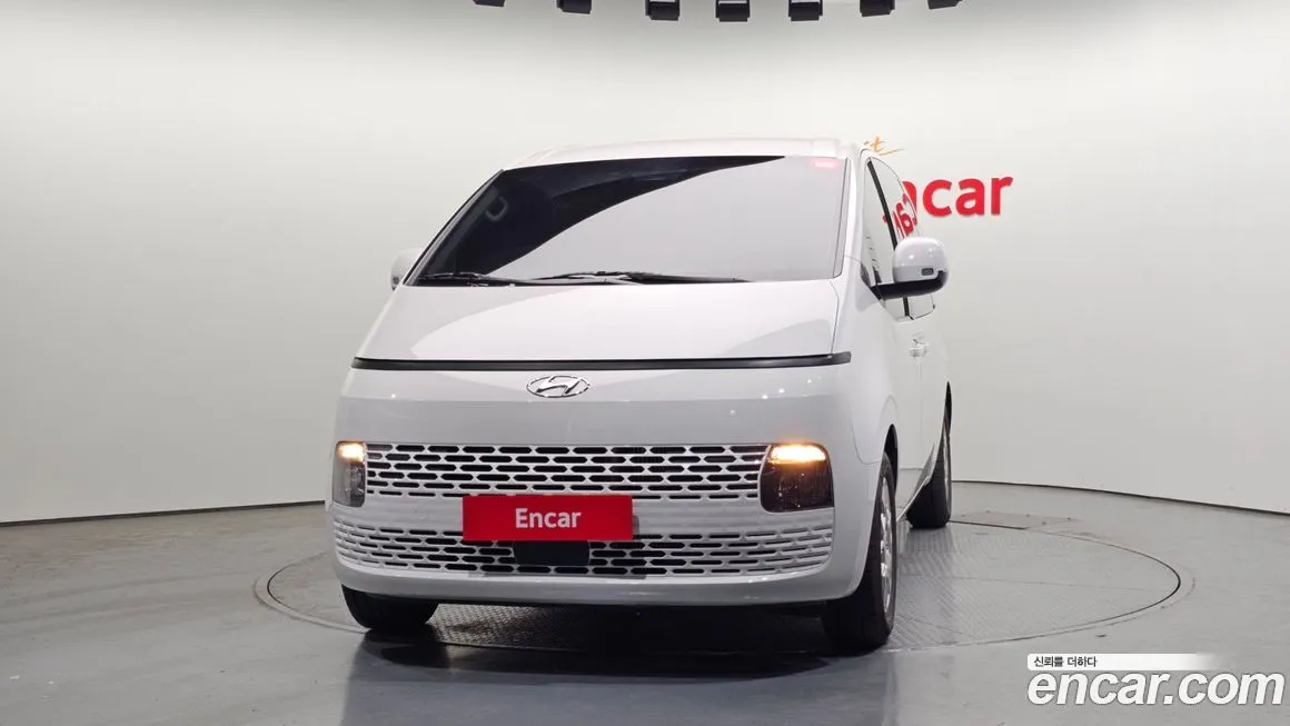 Hyundai Staria 2023 из KR, фото 3