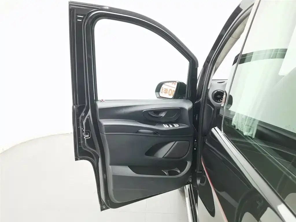 Mercedes-Benz Vito 2023 из CN, фото 8