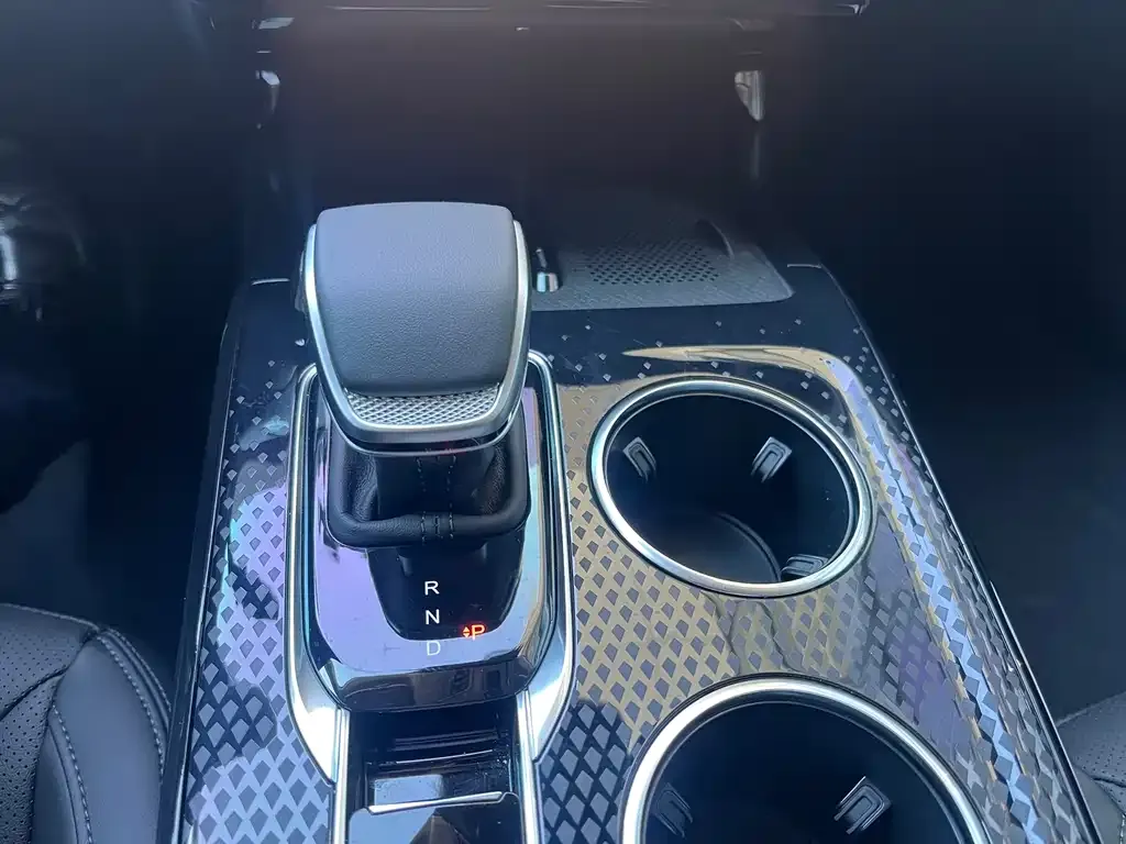 Hongqi HS3 PHEV 2025 из CN, фото 4