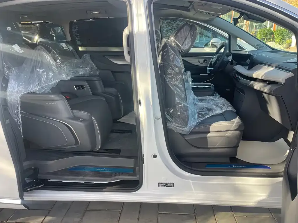 Buick GL8 2025 из CN, фото 3
