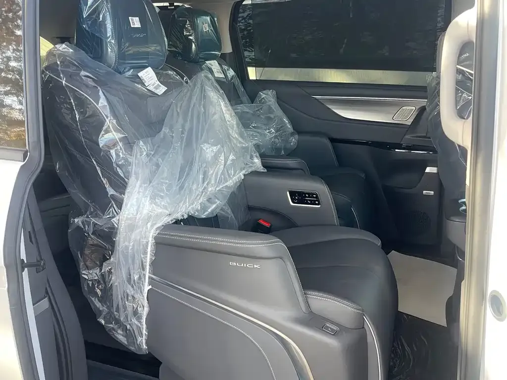 Buick GL8 2025 из CN, фото 6