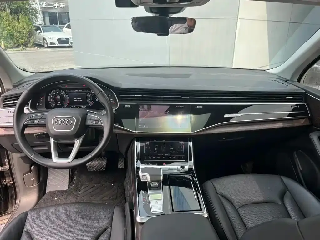 Audi Q7 2024 из CN, фото 10