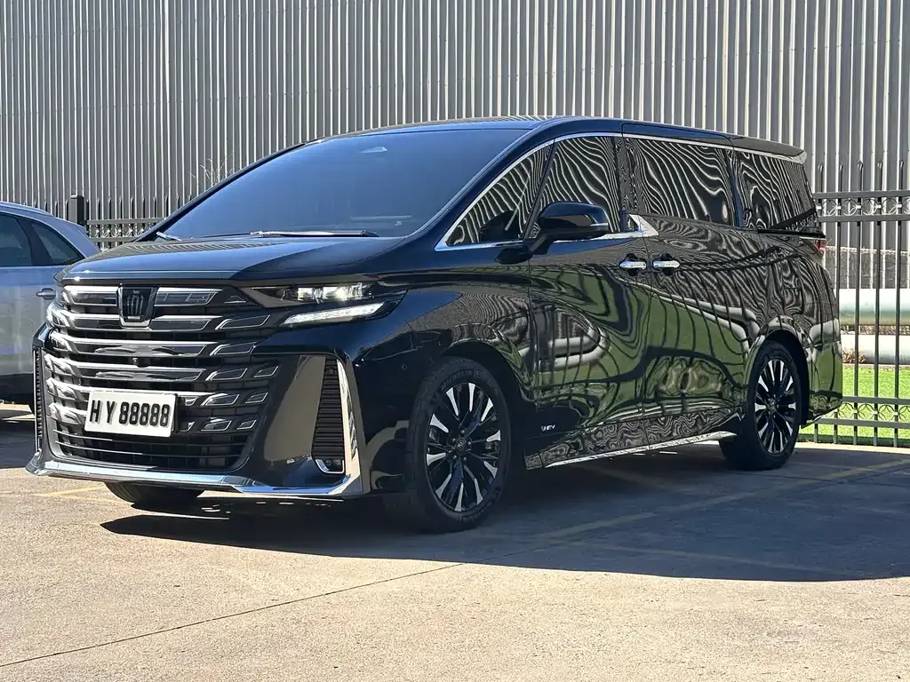 Toyota Vellfire 2023 из CN, фото 1