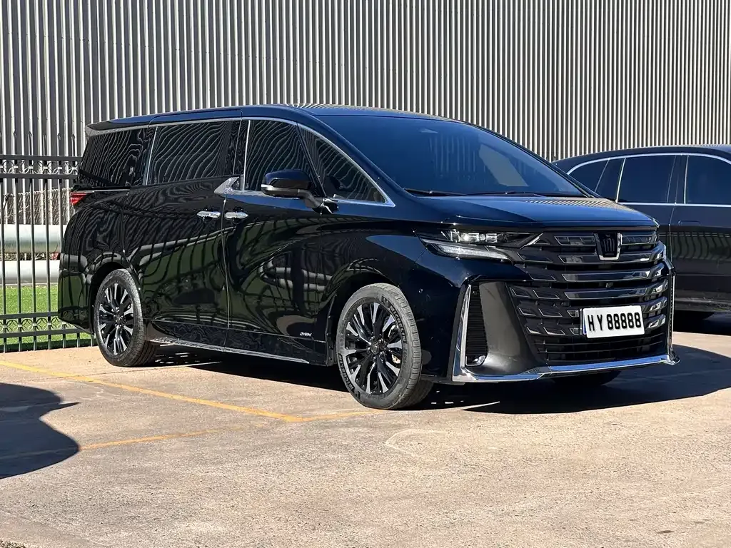 Toyota Vellfire 2023 из CN, фото 2