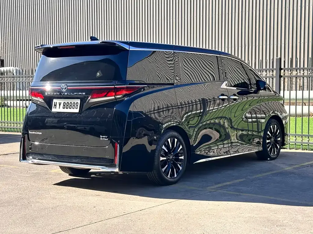 Toyota Vellfire 2023 из CN, фото 5