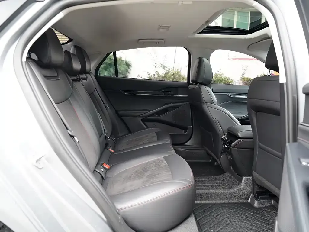 Ford Mondeo 2024 из CN, фото 6