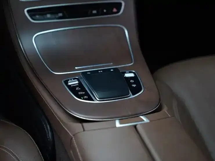 Mercedes-Benz E-Class 2021 из CN, фото 8