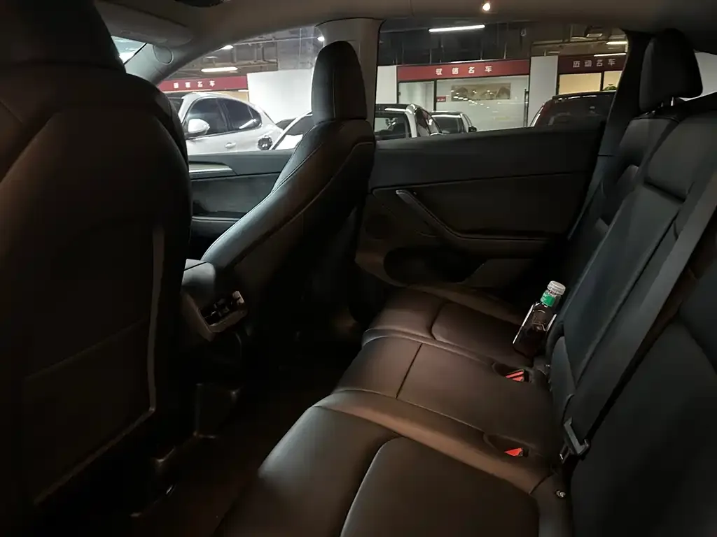 Tesla Model Y 2022 из CN, фото 8