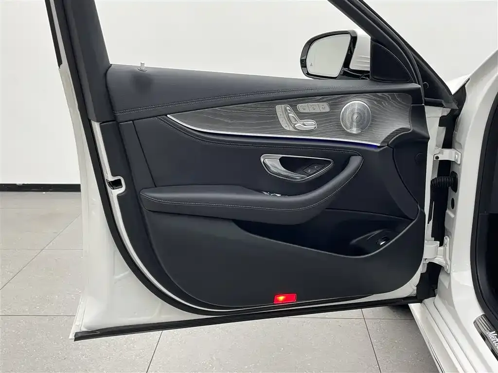 Mercedes-Benz E-Class 2021 из CN, фото 8