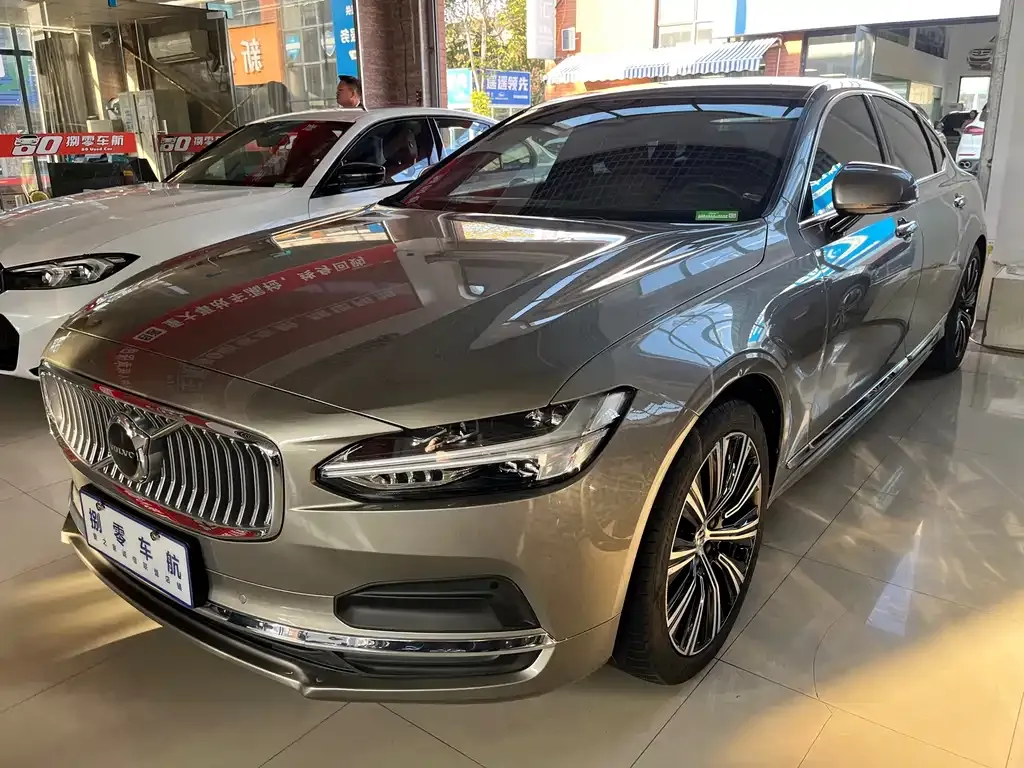 Volvo S90 2022 из CN, фото 1