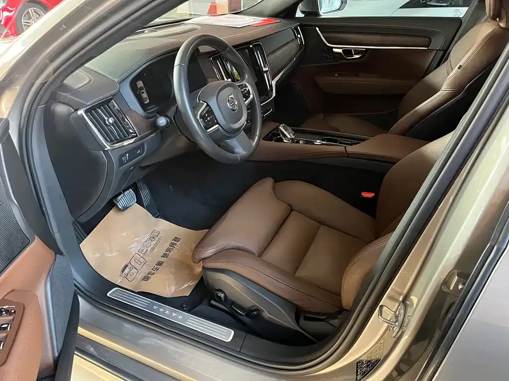 Volvo S90 2022 из CN, фото 6