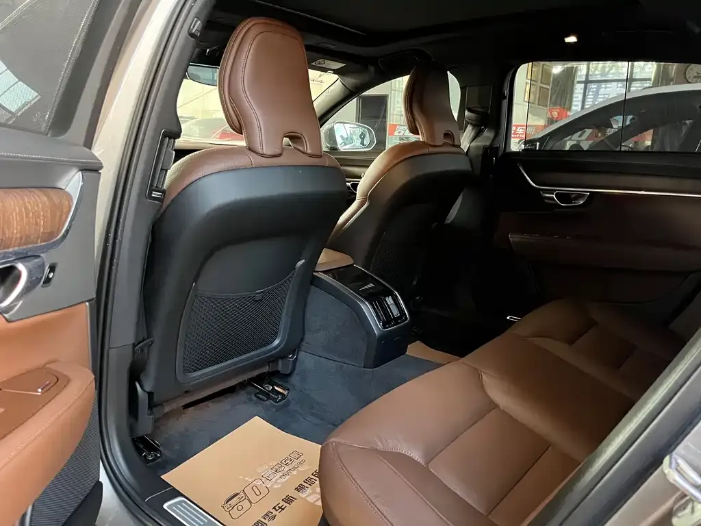 Volvo S90 2022 из CN, фото 9
