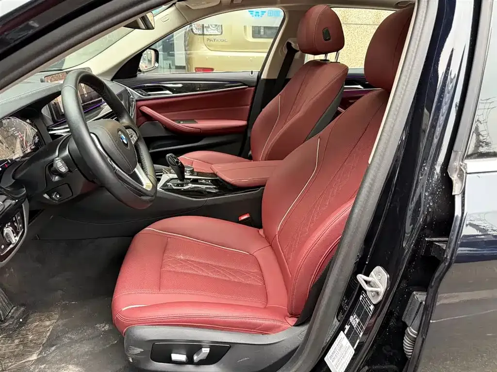 BMW 5 Series 2024 из CN, фото 8