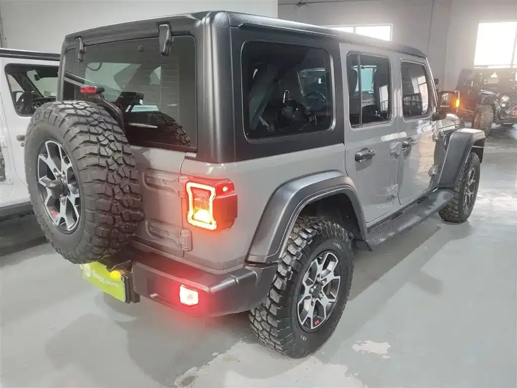 Jeep Wrangler 2022 из CN, фото 7