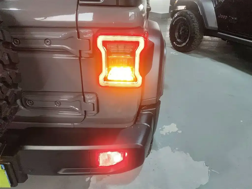 Jeep Wrangler 2022 из CN, фото 8