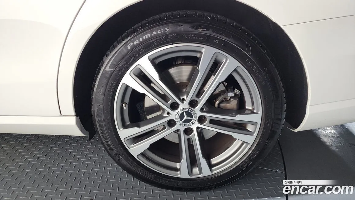 Mercedes-Benz E-Class 2021 из KR, фото 5