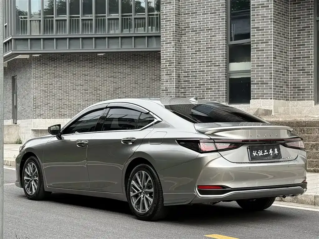 Lexus ES 2025 из CN, фото 3