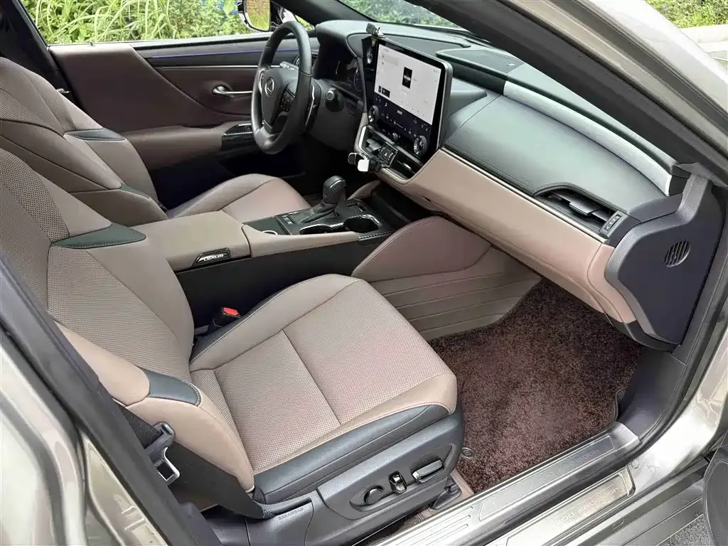 Lexus ES 2025 из CN, фото 7