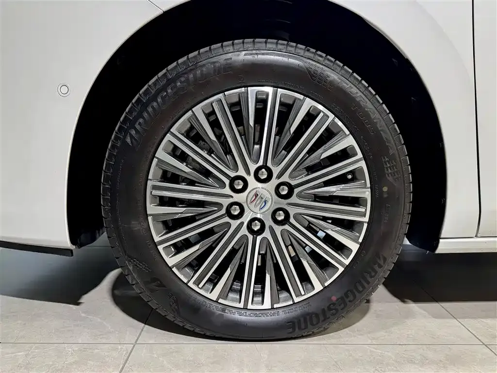 Buick GL8 Hybrid 2025 из CN, фото 10