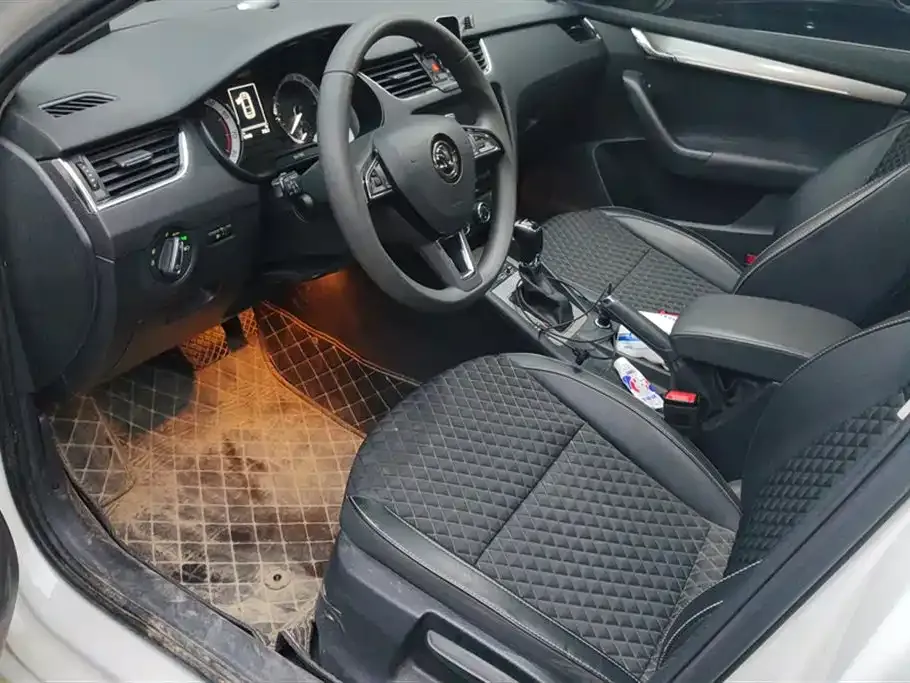 Skoda Octavia 2021 из CN, фото 9