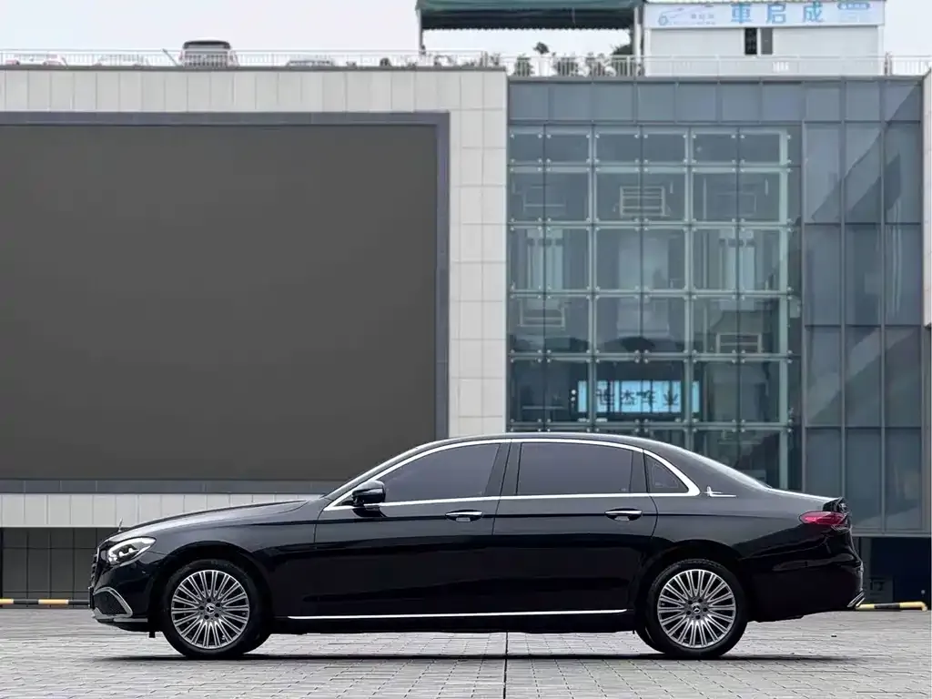 Mercedes-Benz E-Class 2023 из CN, фото 2