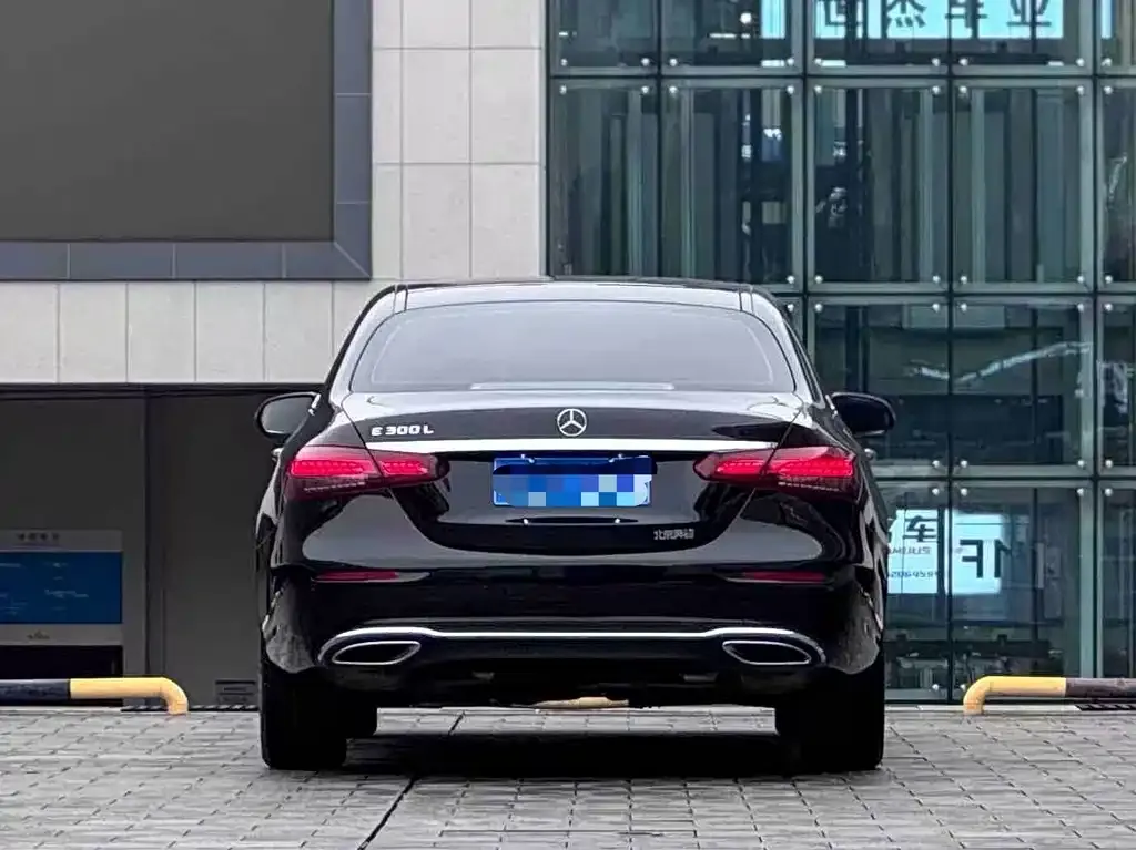 Mercedes-Benz E-Class 2023 из CN, фото 4