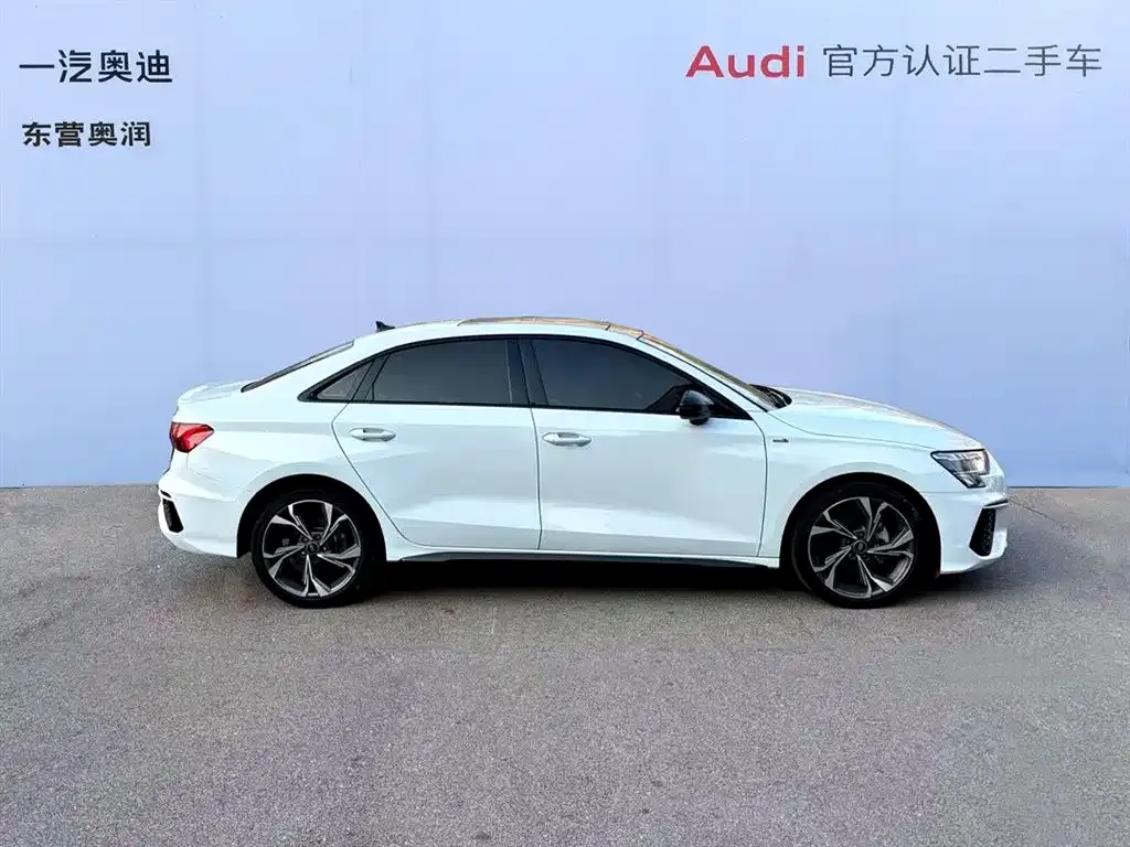 Audi A3 2023 из CN, фото 7