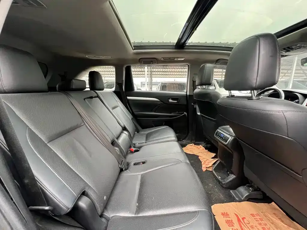 Toyota Highlander 2022 из CN, фото 5