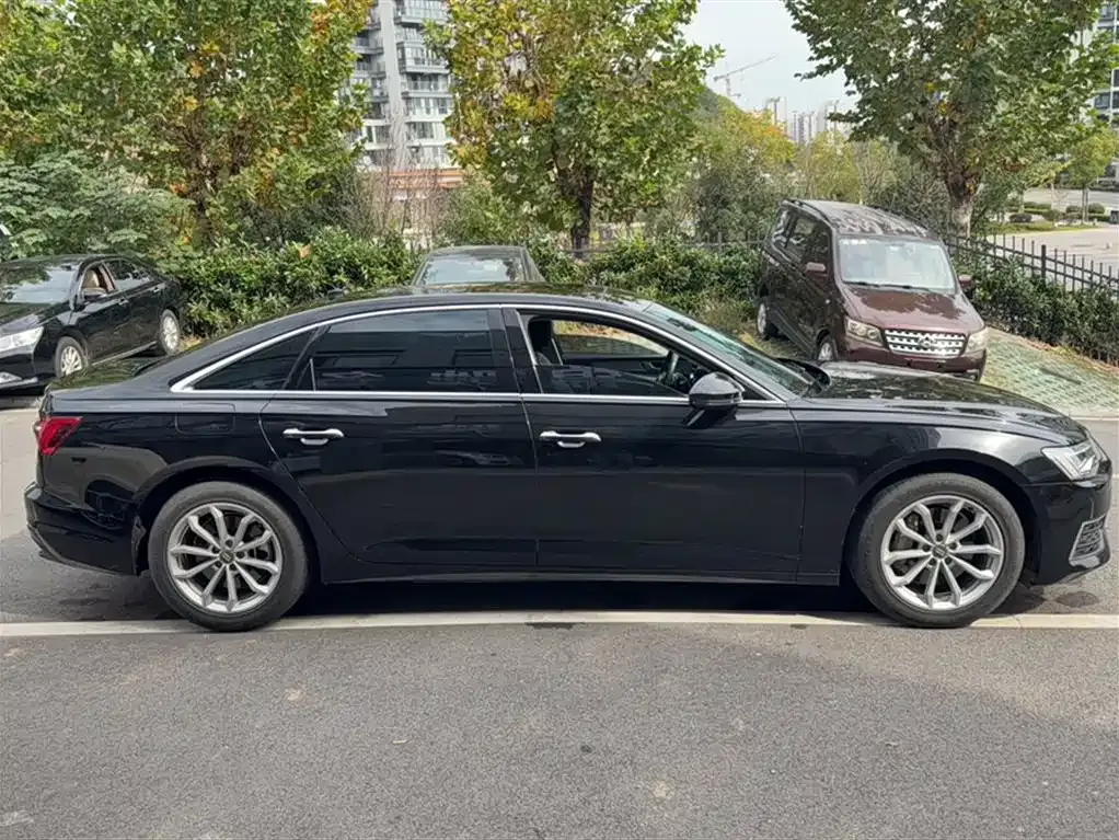 Audi A6L 2021 из CN, фото 7