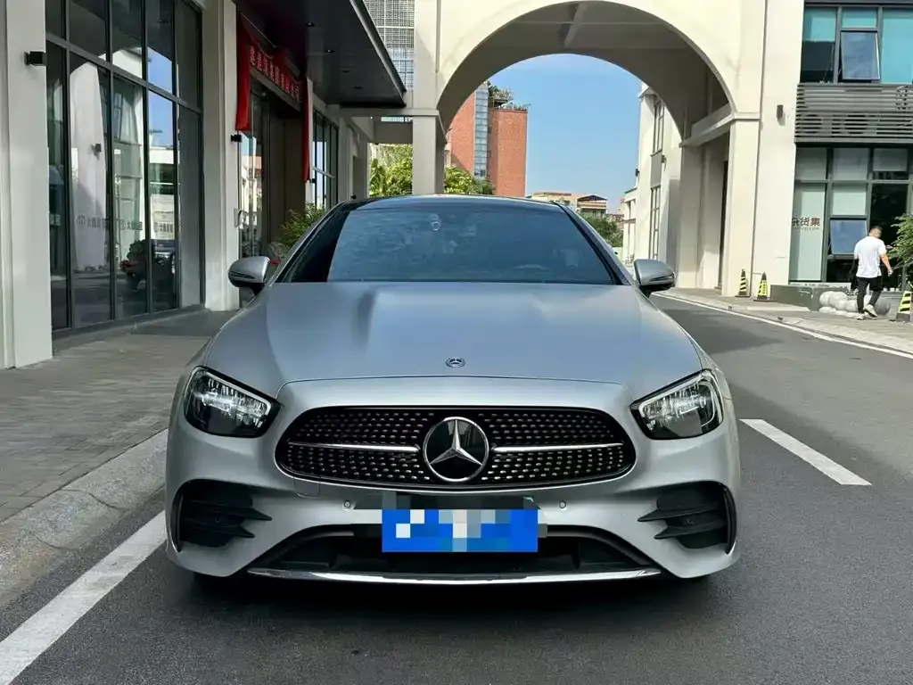 Mercedes-Benz E-Class (Import) — фото 2