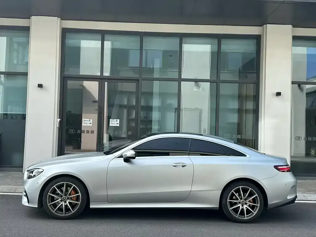 Mercedes-Benz E-Class (Import) — фото 3