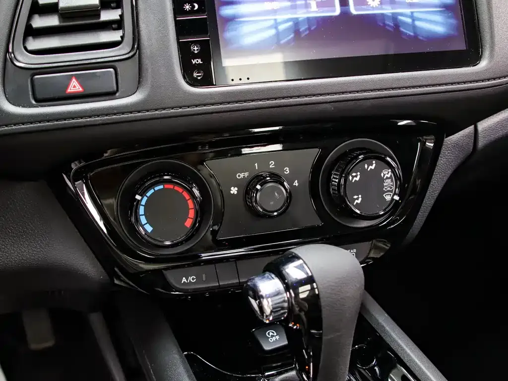 Honda Vezel 2021 из CN, фото 10